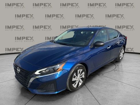 Used 2024 Nissan Altima 2.5 S image 1