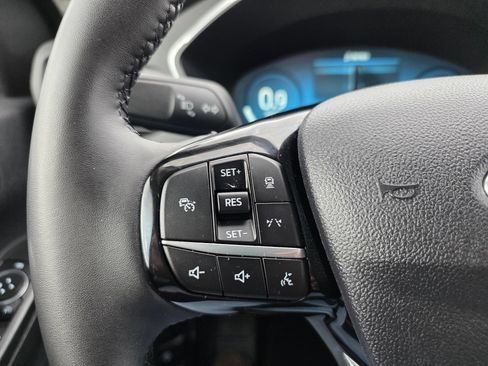 Used 2023 Ford Escape Platinum AWD/4WD image 18