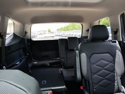 New 2026 Volkswagen Atlas SE FWD image 27
