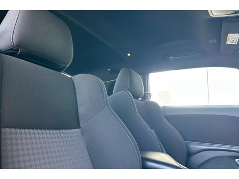 Used 2022 Dodge Challenger GT RWD image 16