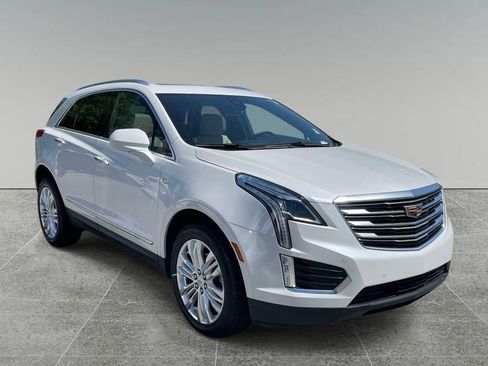 Used 2018 Cadillac XT5 Premium Luxury FWD image 7