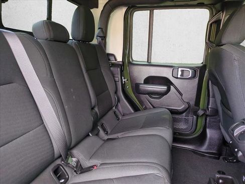 Certified 2023 Jeep Gladiator Sport AWD/4WD image 23