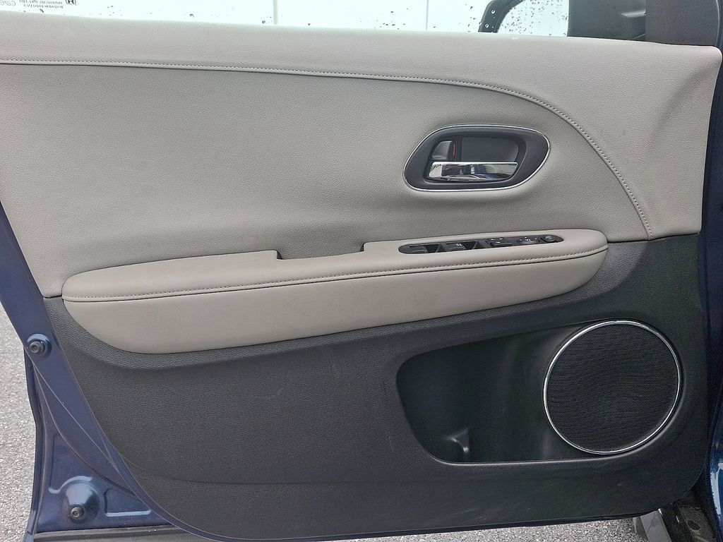 Used 2016 Honda HR-V EX image 12