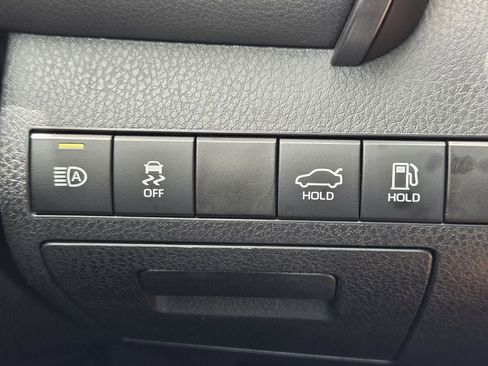 Used 2024 Toyota Camry SE FWD image 23