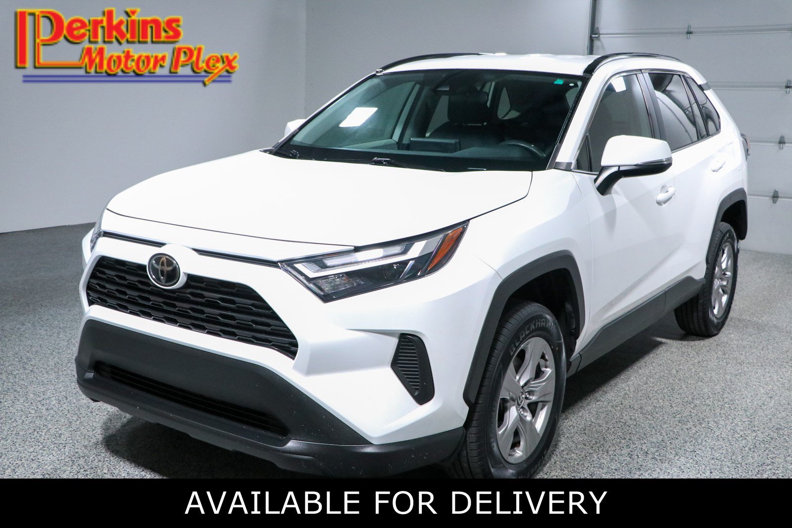 Used 2022 Toyota RAV4 XLE FWD image 1