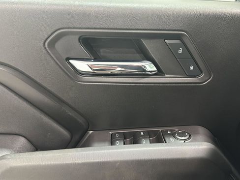 Used 2023 Chevrolet Colorado LT w/ LT Convenience Package III image 21