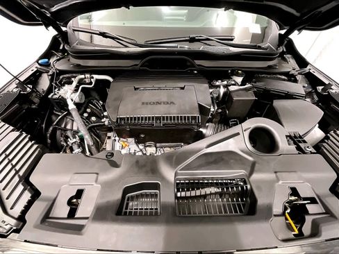 Used 2025 Honda Pilot TrailSport image 31