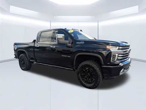 Used 2022 Chevrolet Silverado 2500 High Country w/ Safety Package II AWD/4WD image 2