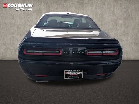 Used 2016 Dodge Challenger R/T Plus RWD image 7