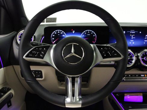 New 2026 Mercedes-Benz GLB 250 4MATIC image 9