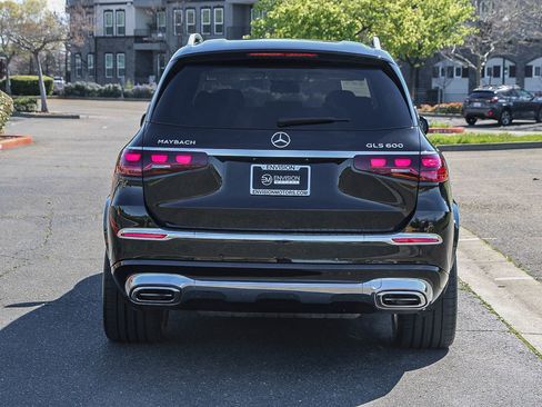 Certified 2024 Mercedes-Benz Maybach GLS 600 4MATIC image 8