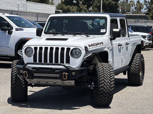 Used 2021 Jeep Gladiator Mojave AWD/4WD image 3