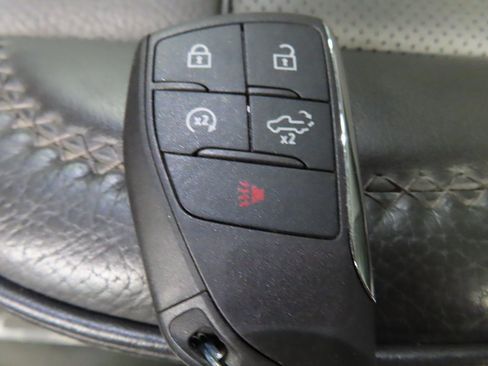 Used 2024 GMC Sierra 3500 Denali w/ Denali Reserve Package image 83