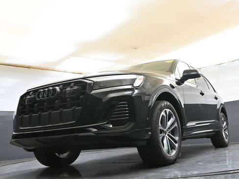 Certified 2025 Audi Q7 2.0T Premium Plus w/ Premium Plus Package image 38