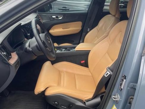 Certified 2023 Volvo XC60 B5 Ultimate w/ Climate Package FWD image 3