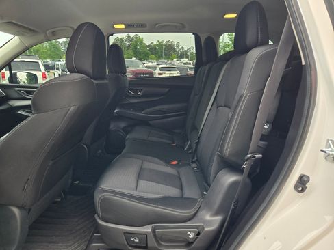 Used 2023 Subaru Ascent Premium AWD/4WD image 35