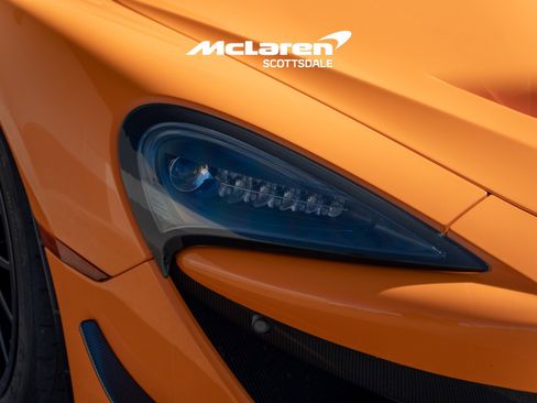 Used 2020 McLaren 620R image 11