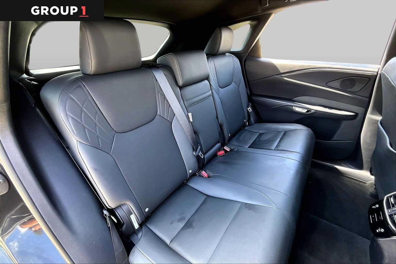 Used 2025 Lexus RX 350 FWD w/ Technology Package image 17