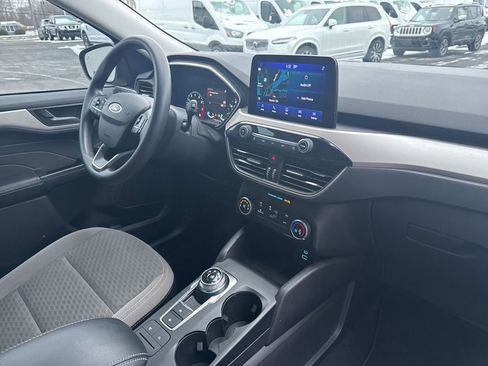 Used 2022 Ford Escape SE image 27