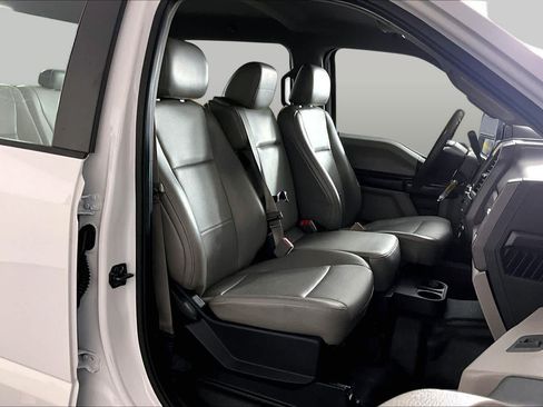 Used 2018 Ford F250 XL w/ Power Equipment Group AWD/4WD image 9