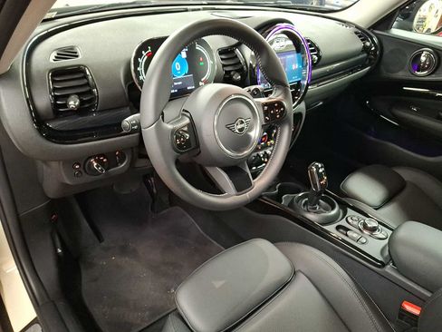 Certified 2023 MINI Cooper Clubman S AWD/4WD image 9