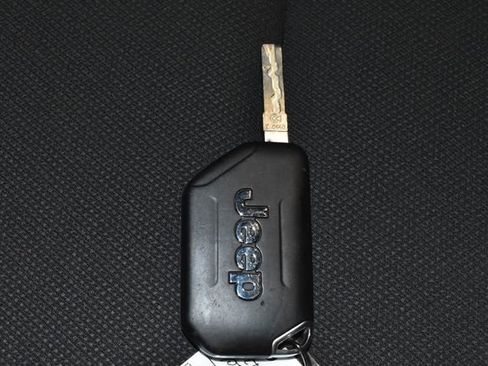 Used 2023 Jeep Wrangler Sport image 21