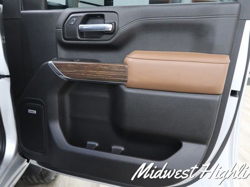 Used 2022 Chevrolet Silverado 2500 High Country image 40