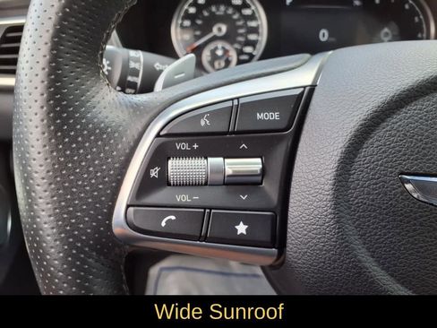 Used 2022 Genesis G70 2.0T w/ Prestige Package image 18