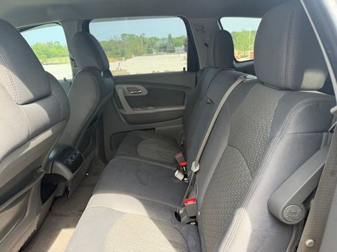 Used 2012 Chevrolet Traverse LS FWD image 4