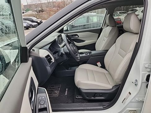 Certified 2023 Nissan Rogue SV w/ SV Premium Package image 11