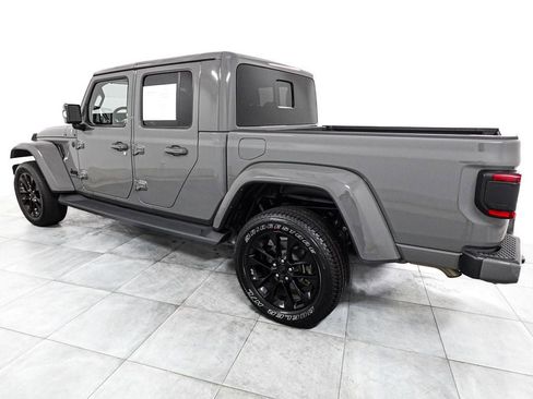Used 2023 Jeep Gladiator Overland AWD/4WD image 5