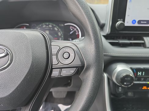Used 2024 Toyota RAV4 XLE image 17
