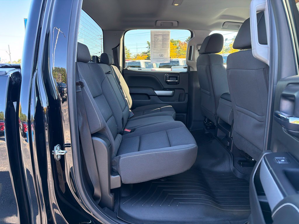 Used 2018 Chevrolet Silverado 1500 LT w/ All Star Edition AWD/4WD image 30