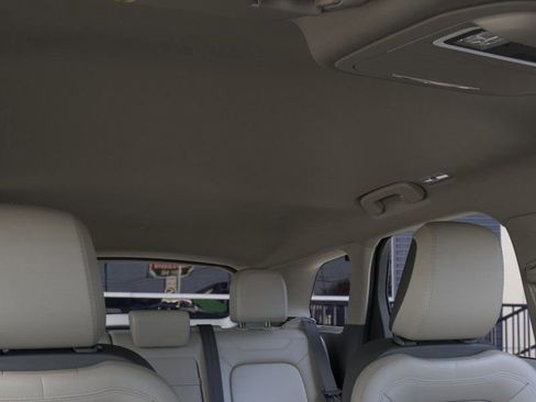 New 2025 Lincoln Corsair FWD image 22