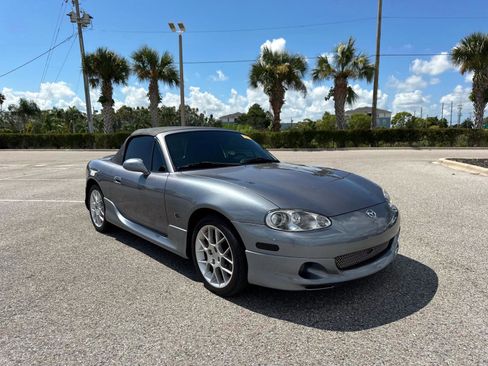 Used 2002 MAZDA MX-5 Miata SE image 2