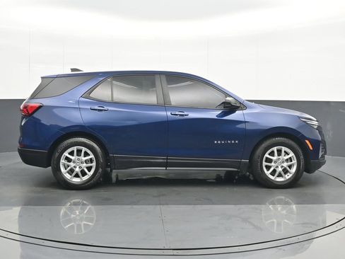 Used 2022 Chevrolet Equinox LS w/ LS Convenience Package image 7