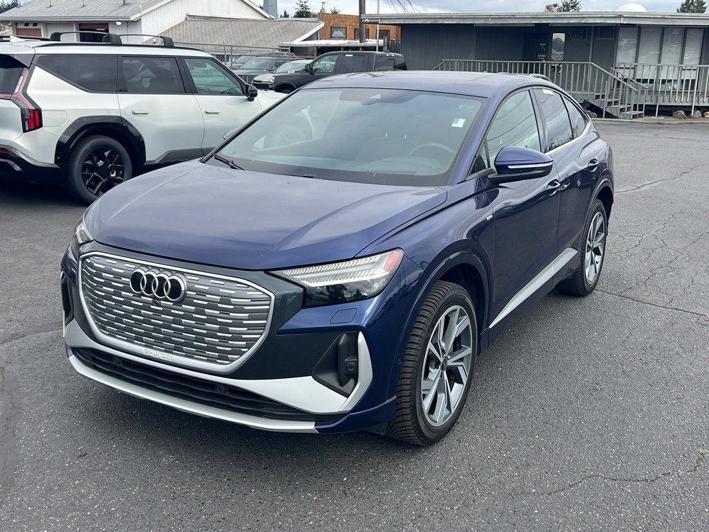 Used 2023 Audi Q4 e-tron Prestige AWD/4WD image 3