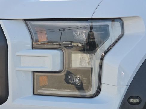 Used 2019 Ford F150 Raptor w/ Equipment Group 802A Luxury image 4