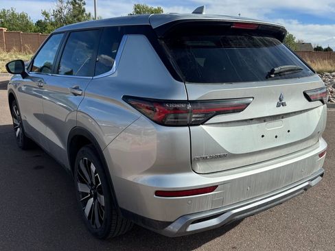 Used 2025 Mitsubishi Outlander SE AWD/4WD image 4
