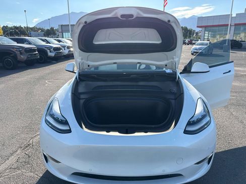 Used 2021 Tesla Model Y Long Range AWD/4WD image 9