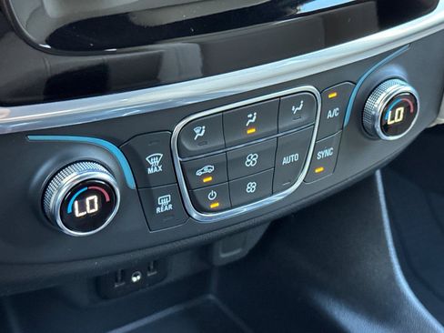 Used 2022 Chevrolet Traverse LS w/ Midnight/Sport Edition image 23