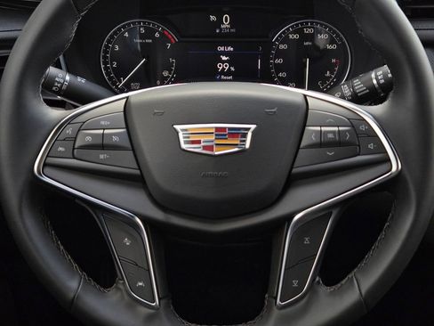 New 2025 Cadillac XT5 Luxury image 16