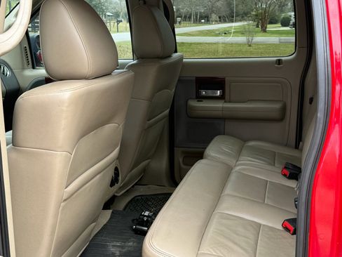 Used 2005 Ford F150 Lariat image 21