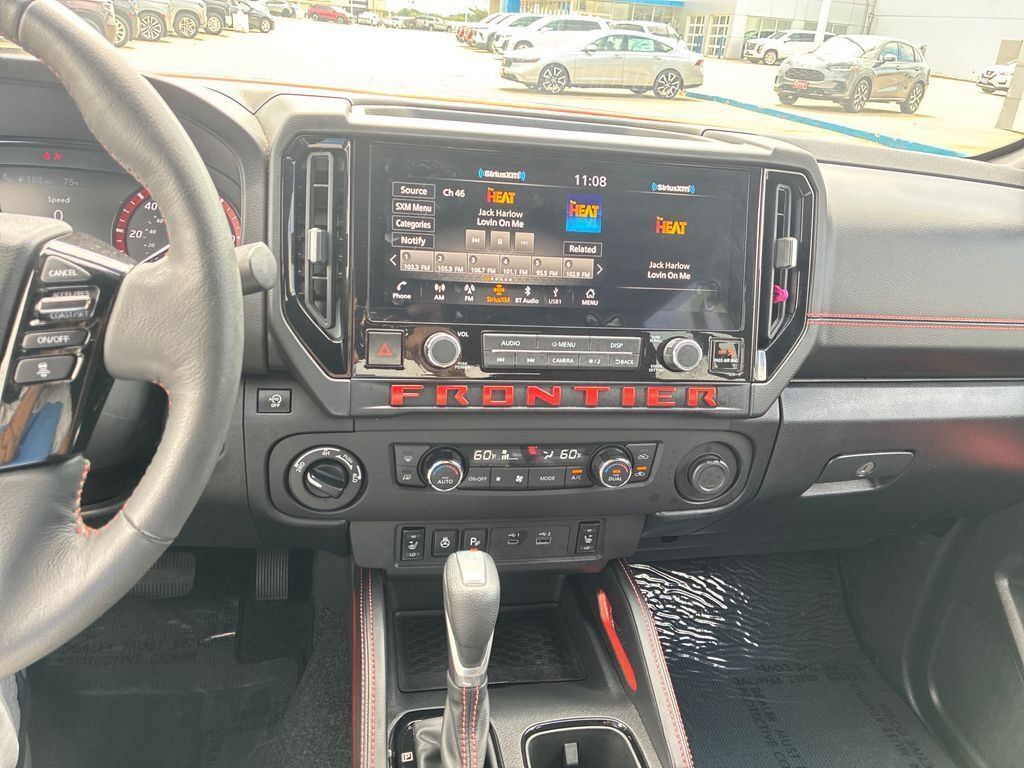 Used 2025 Nissan Frontier PRO-4X w/ Pro Convenience Package AWD/4WD image 17