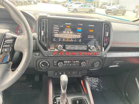 Used 2025 Nissan Frontier PRO-4X w/ Pro Convenience Package AWD/4WD image 17