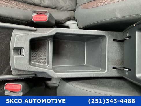 Used 2022 Nissan Kicks SR image 25