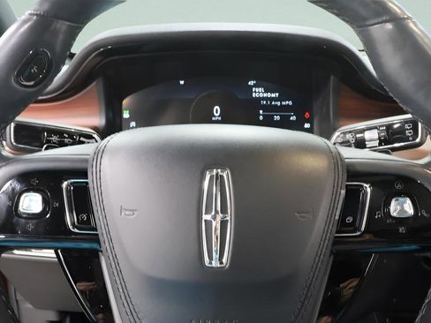 Used 2022 Lincoln Aviator Reserve w/ Elements Package Plus image 12