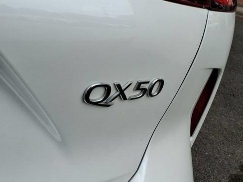 Certified 2023 INFINITI QX50 Luxe FWD image 10