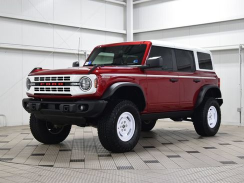 Used 2025 Ford Bronco Heritage Edition AWD/4WD image 3