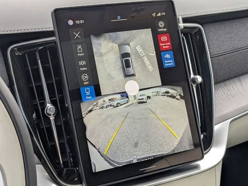 New 2026 Volvo XC90 T8 Ultra w/ Protection Package Premier AWD/4WD image 23